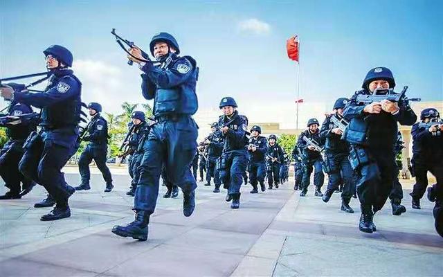 蒲城县公安局治安管理大队“三学三比三提升” 强警砺剑铸精兵