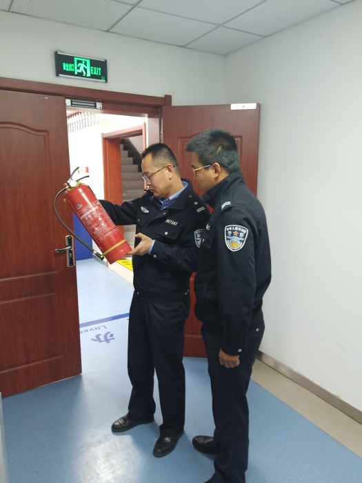 蒲城县公安局开展执法办案场所冬季安全隐患排查工作