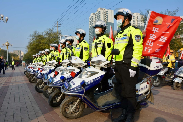 蒲城县公安局交通管理大队持续开展“一盔一带”交通安全守护行动